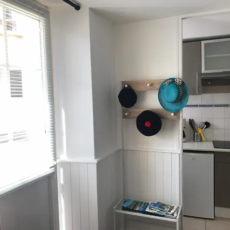 Fishermen's Friend Downtown *