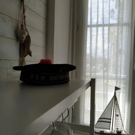 Fishermen's Friend Downtown Port-en-Bessin-Huppain